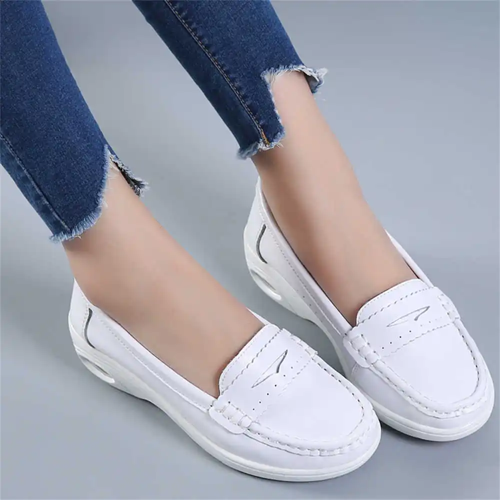 Thick Sole Slipon White Traine - Formal Men Daily Wear Slippers recension och pris